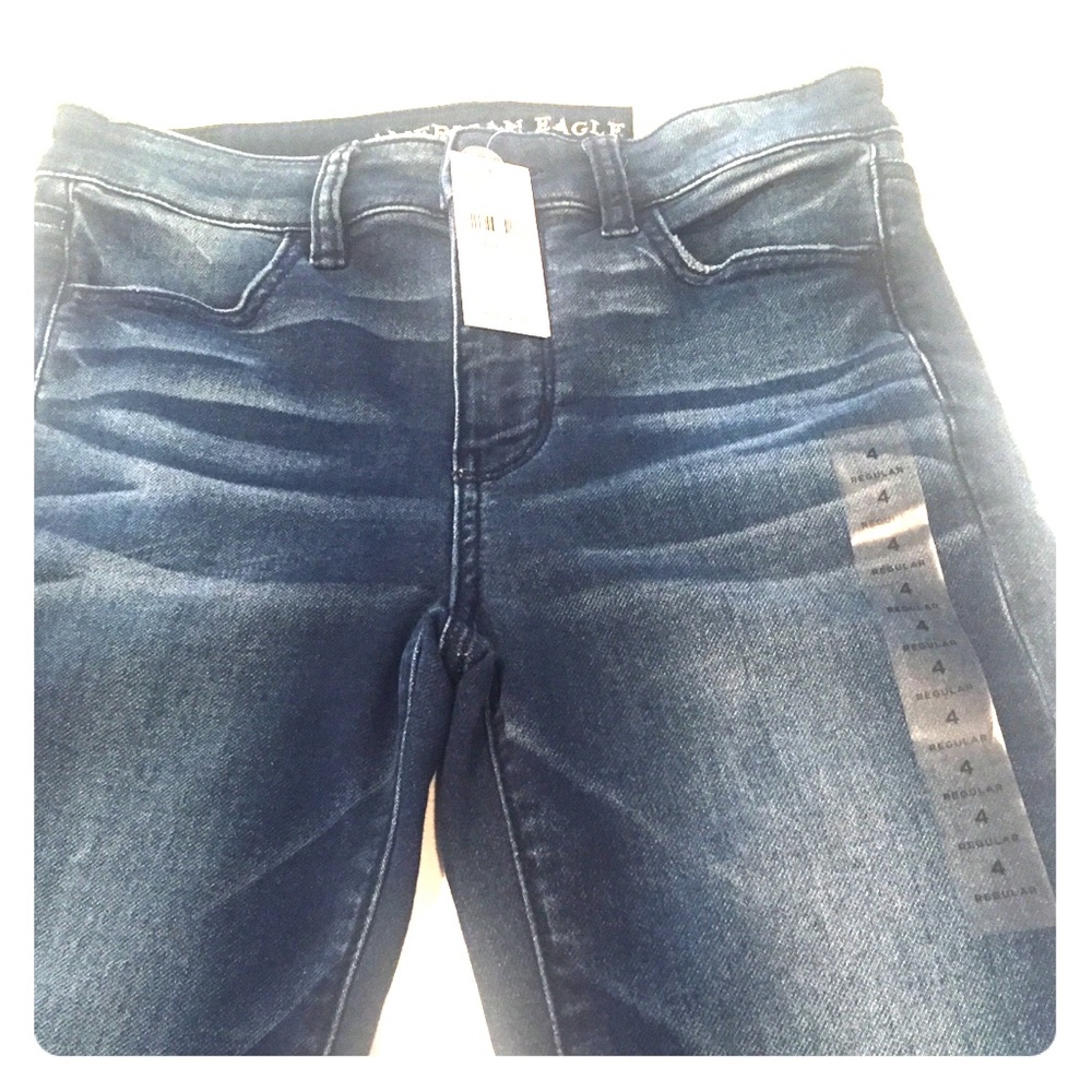 American Eagle Blue Jeans - 4 Reg.